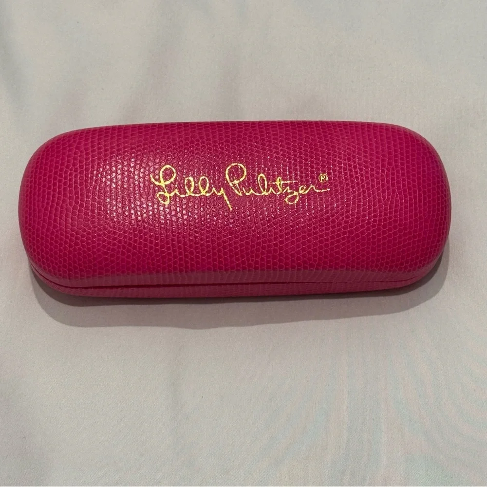 Lilly Pulitzer chic fuchsia
